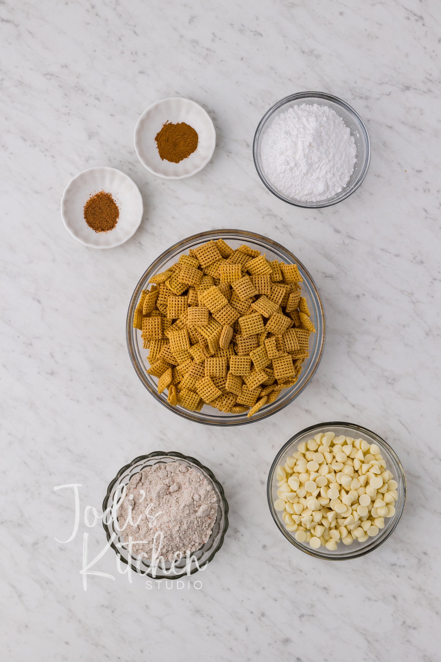 Carrot Cake Muddy Buddies