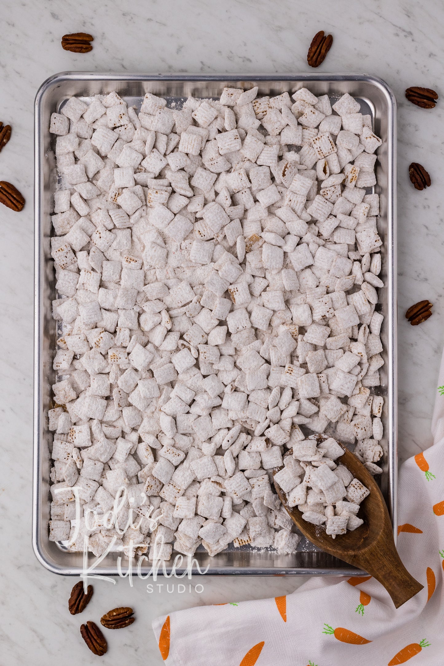 Carrot Cake Muddy Buddies