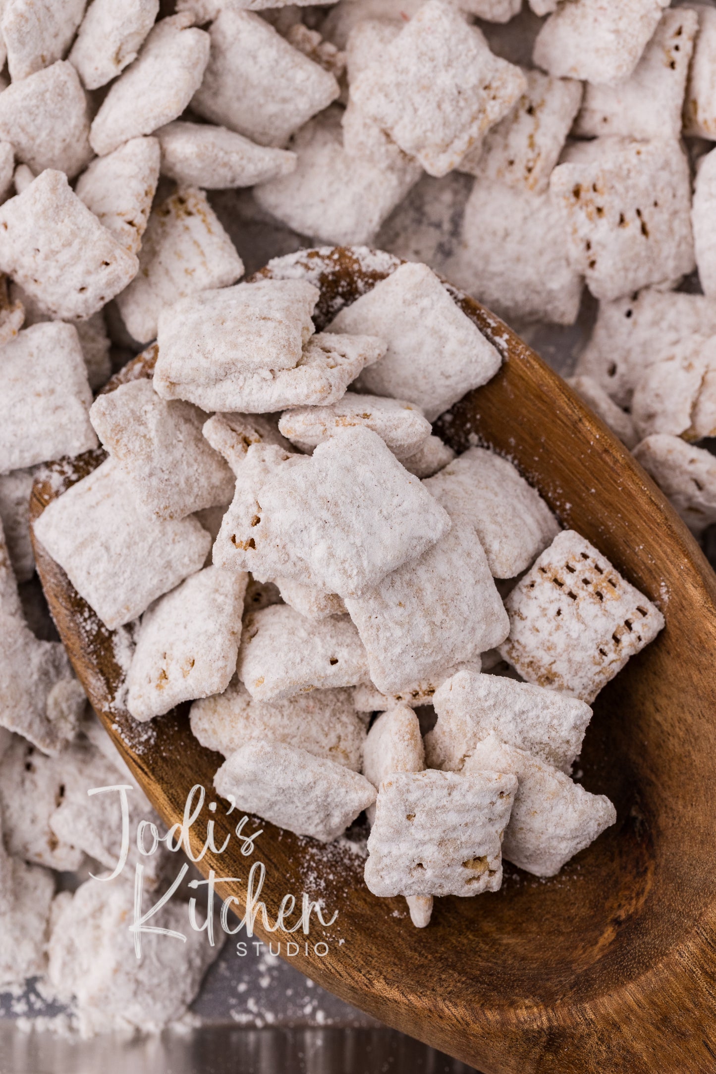 Carrot Cake Muddy Buddies