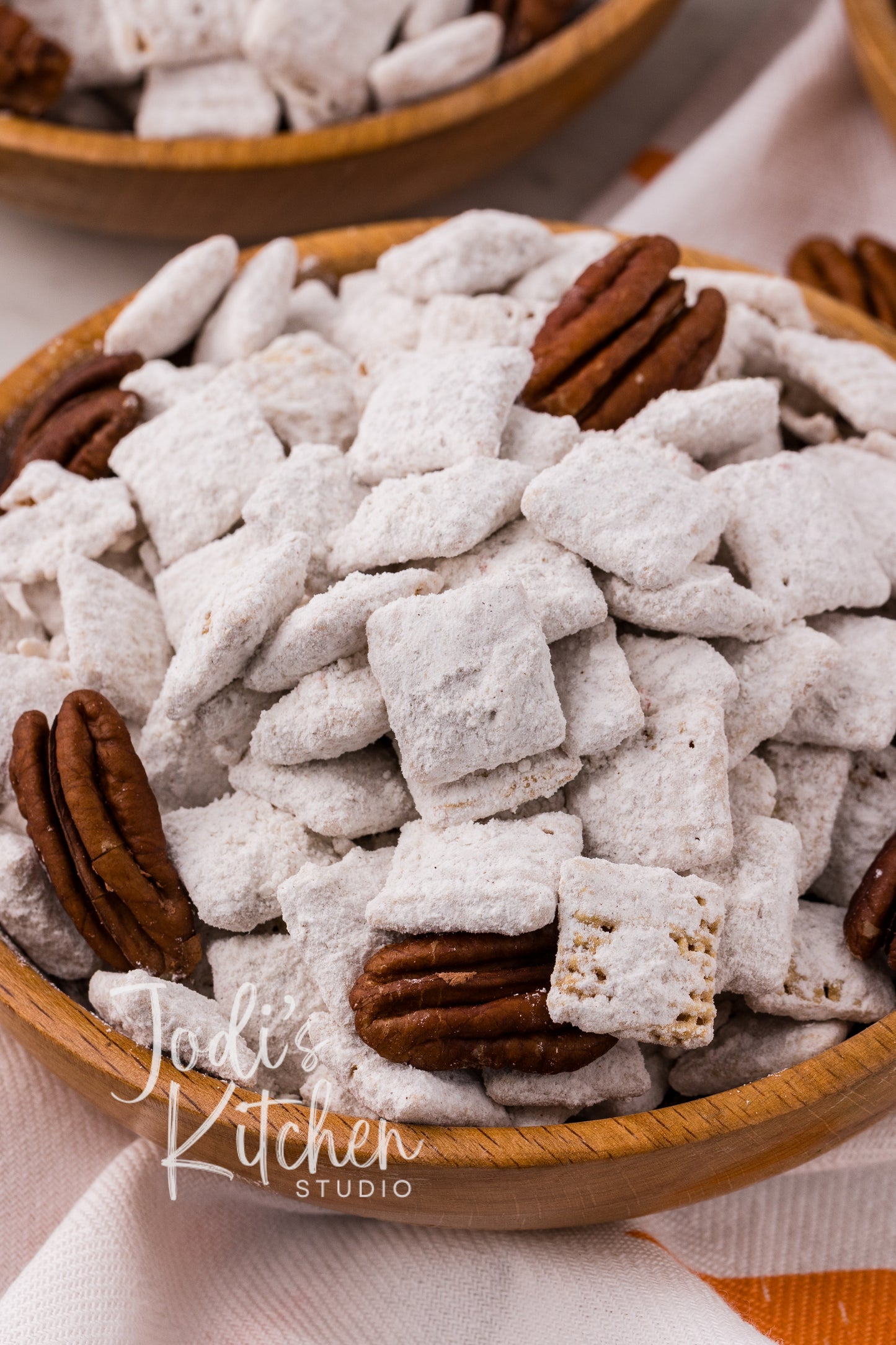 Carrot Cake Muddy Buddies