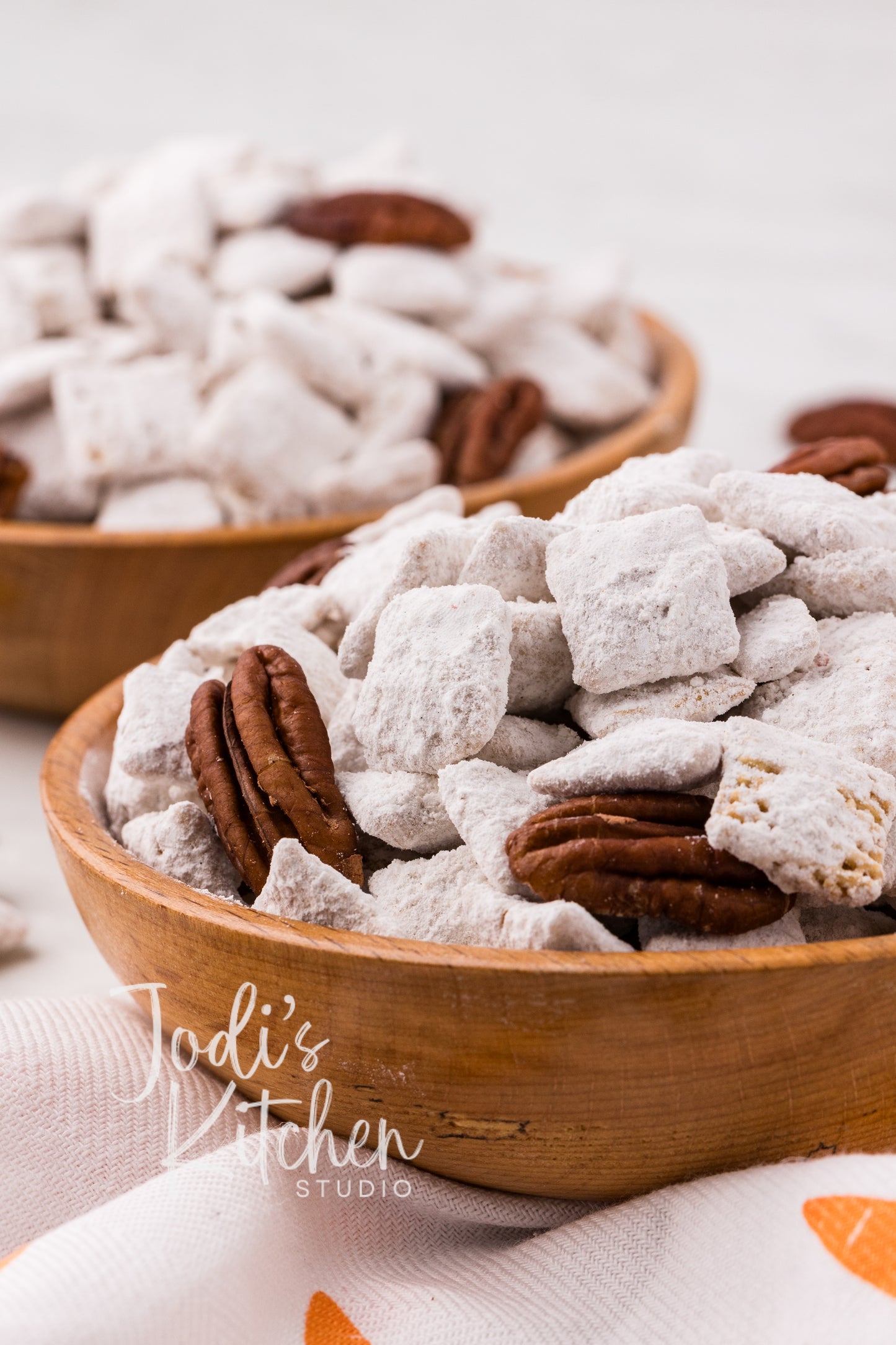 Carrot Cake Muddy Buddies