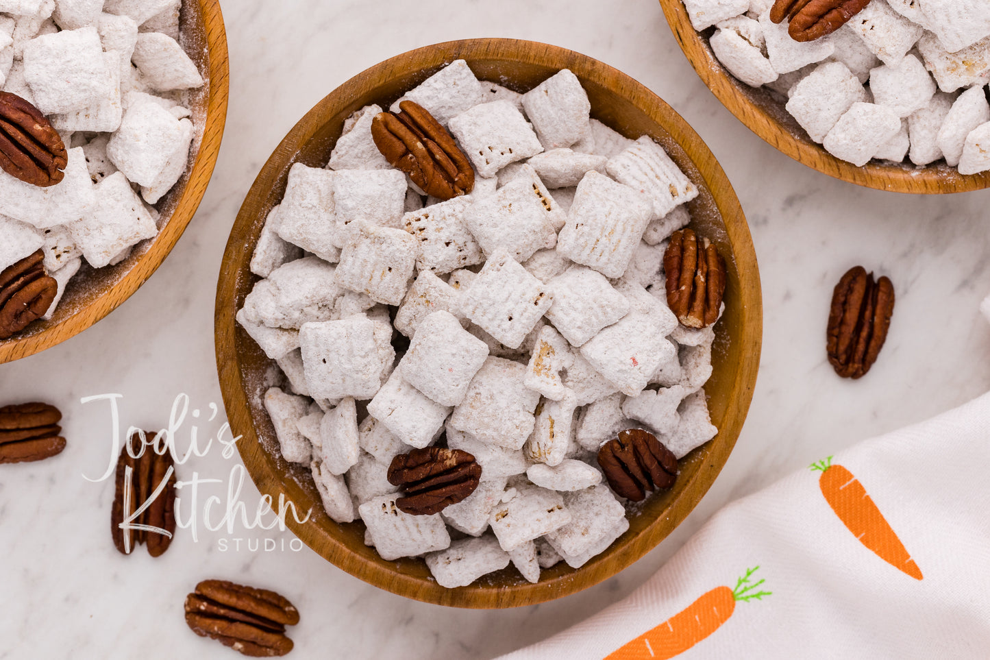 Carrot Cake Muddy Buddies