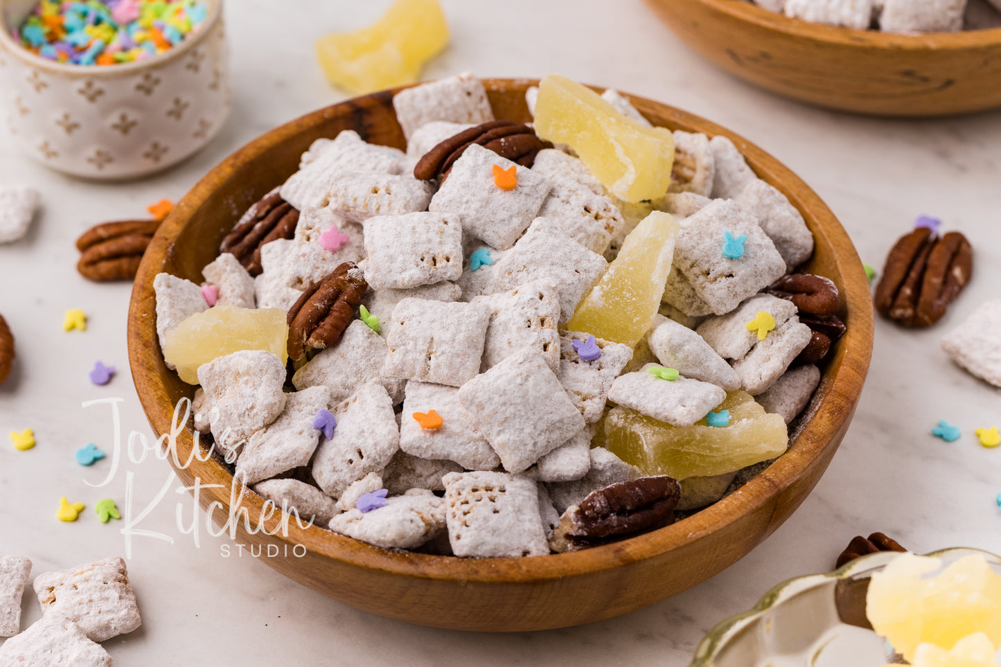 Carrot Cake Muddy Buddies