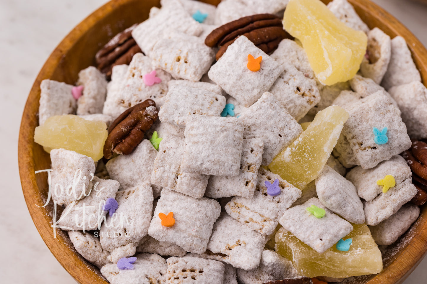 Carrot Cake Muddy Buddies