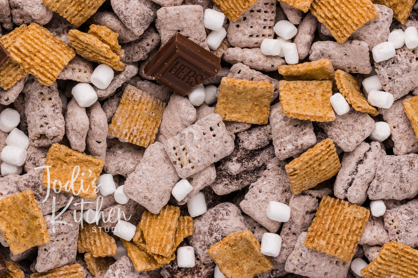 S'mores Muddy Buddies