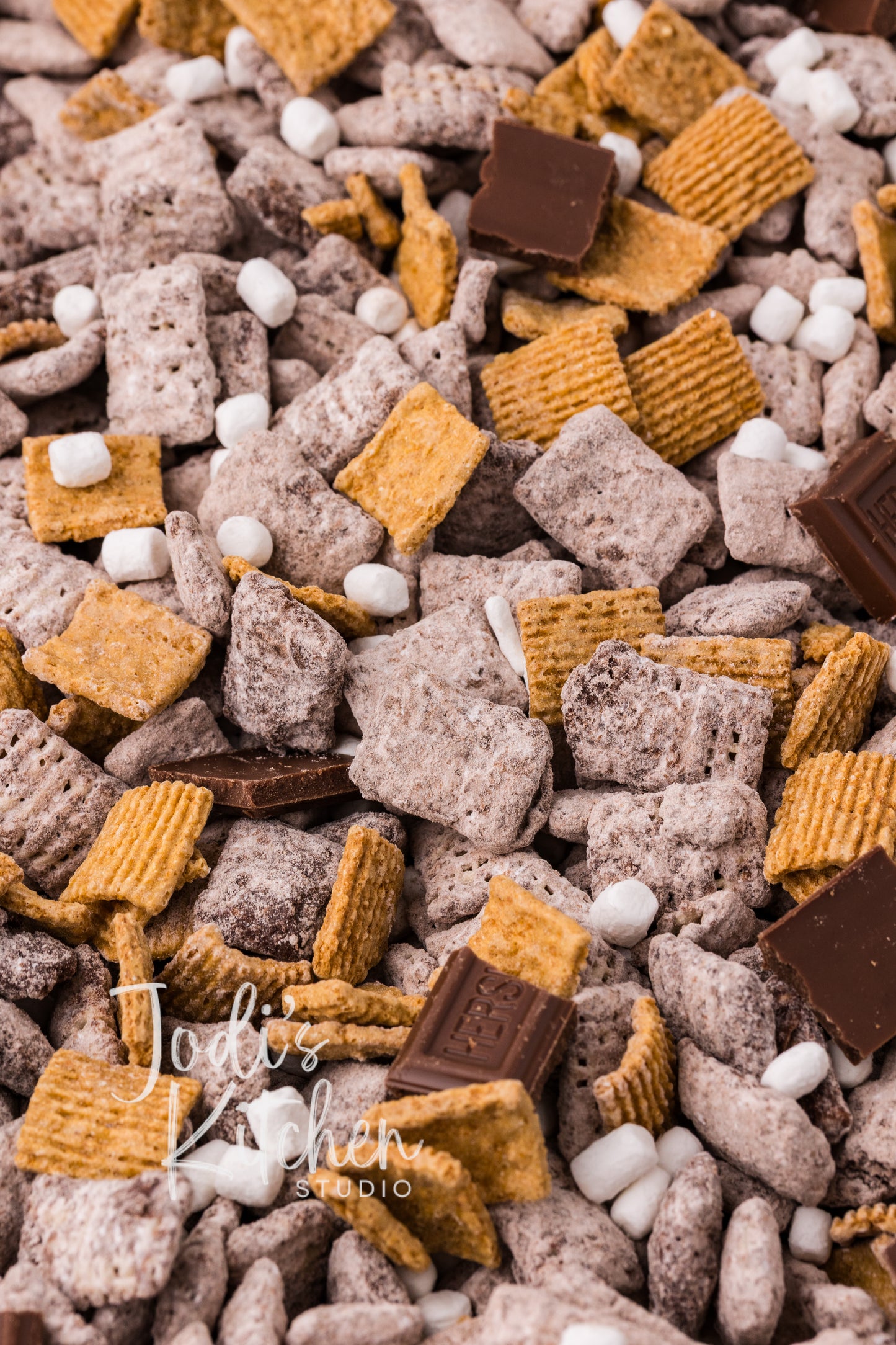S'mores Muddy Buddies
