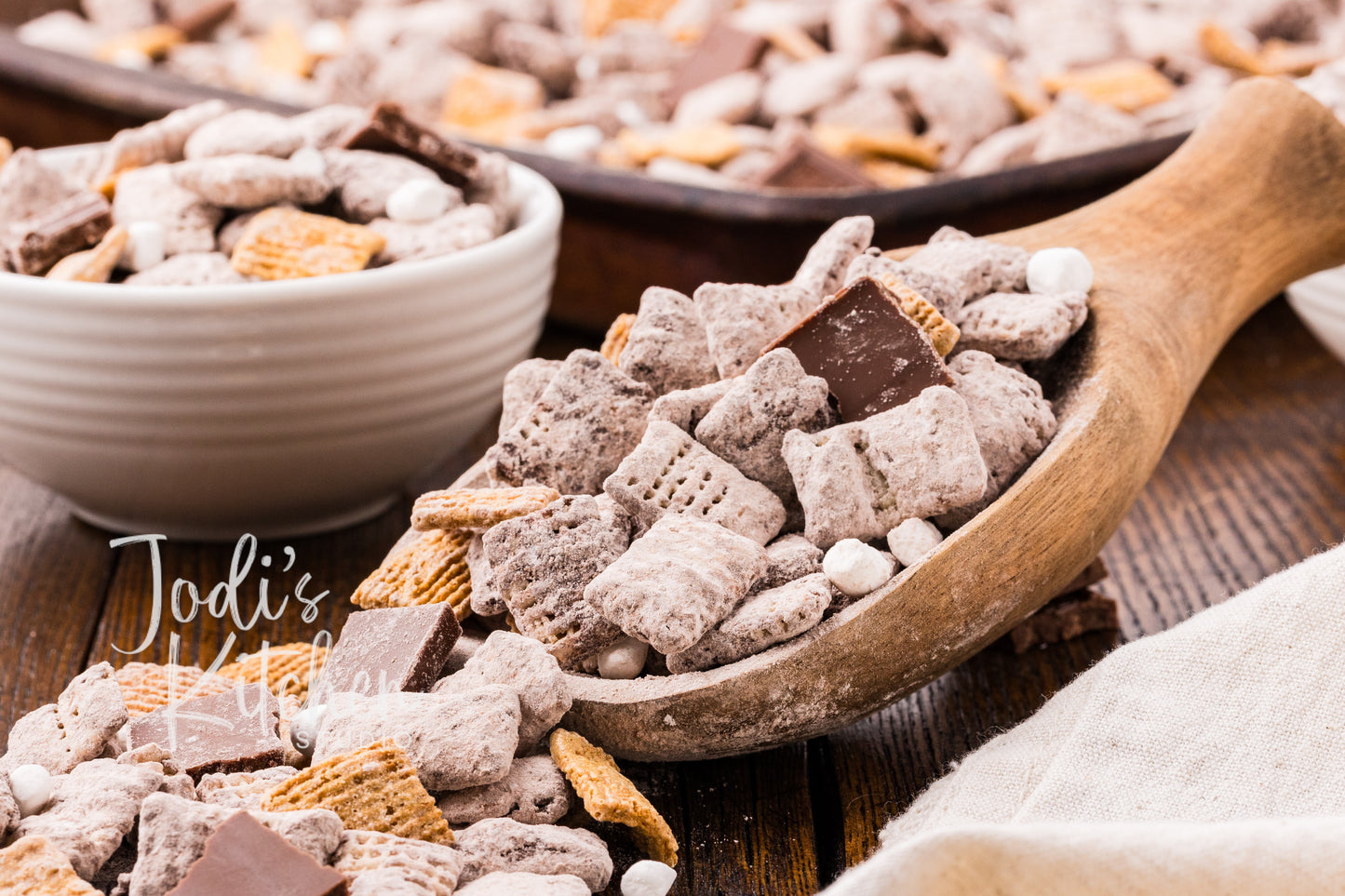 S'mores Muddy Buddies