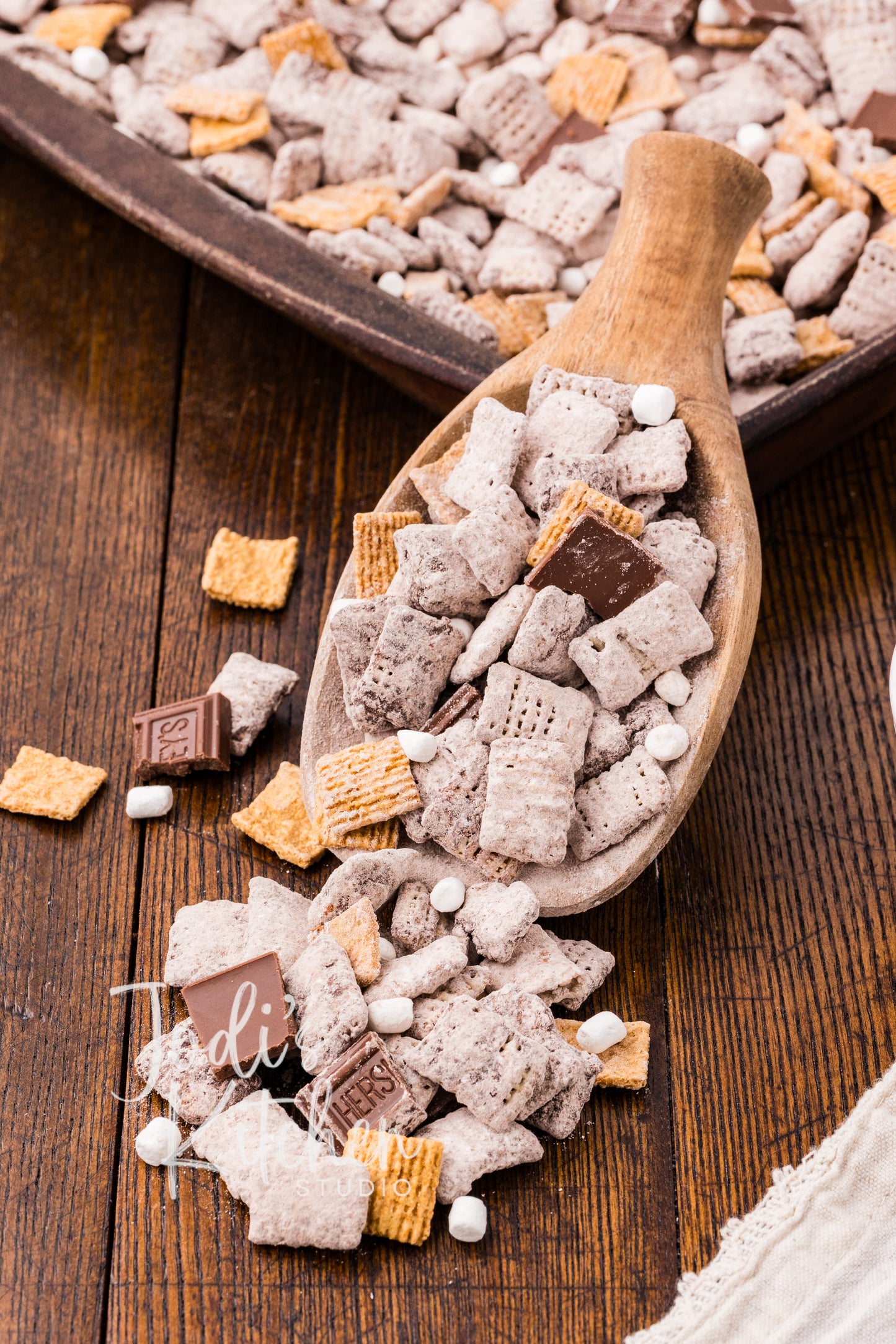 S'mores Muddy Buddies