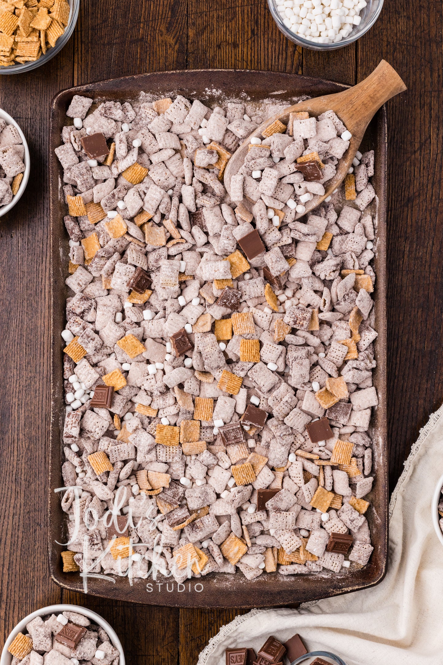 S'mores Muddy Buddies