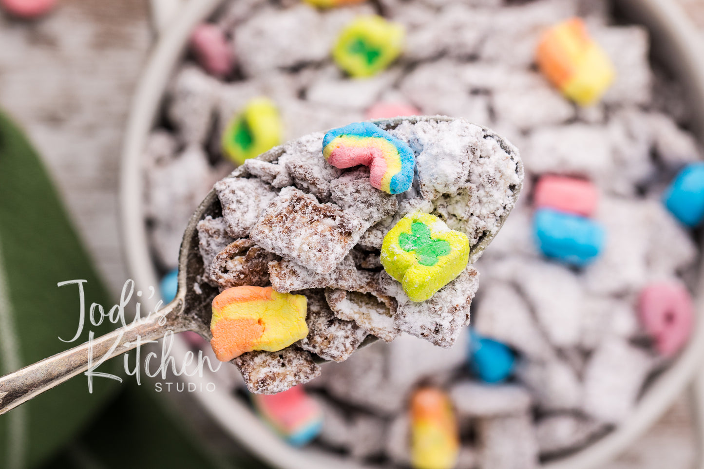 Irish Cream Muddy Buddies