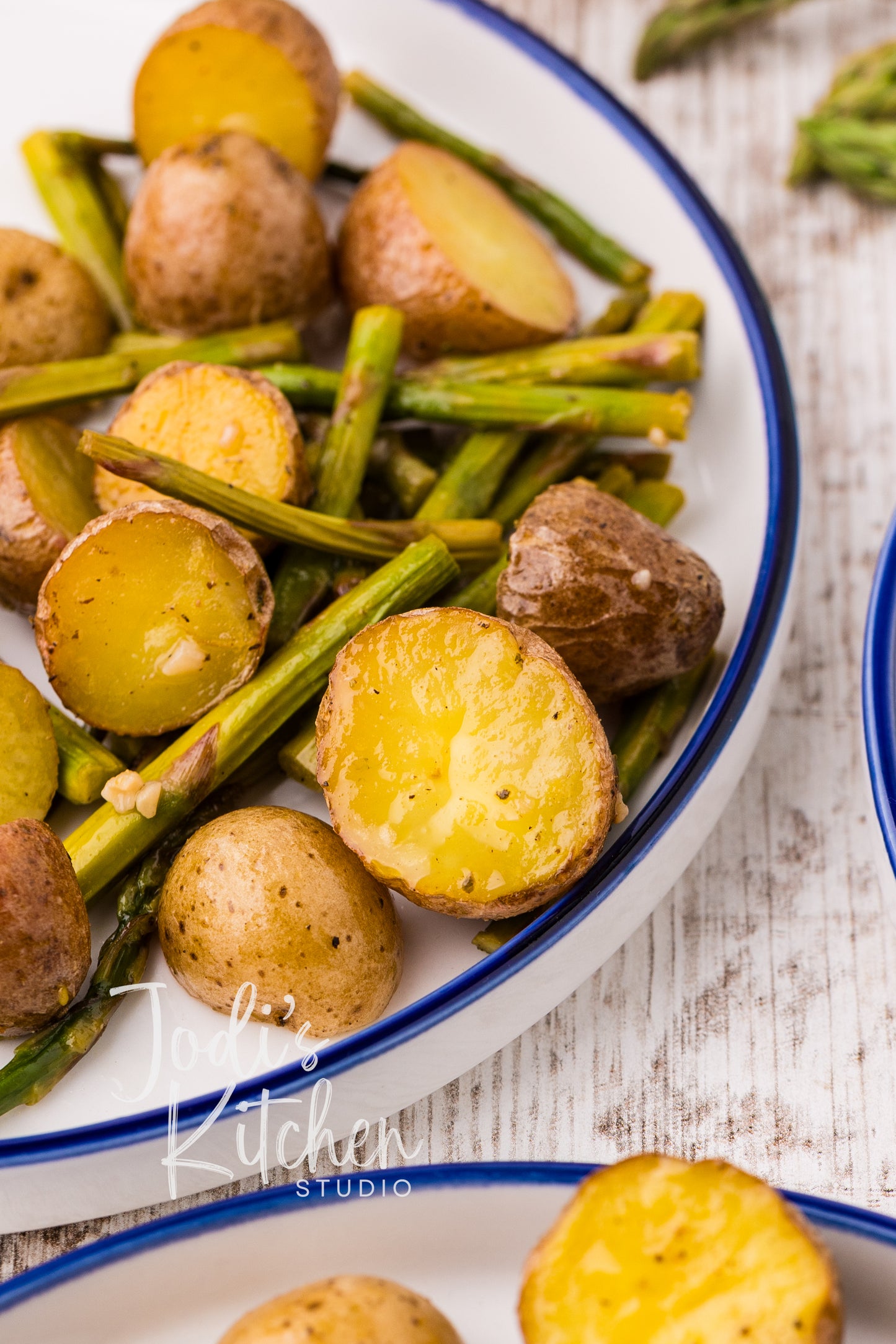 Lemon Garlic Roasted Potatoes & Asparagus