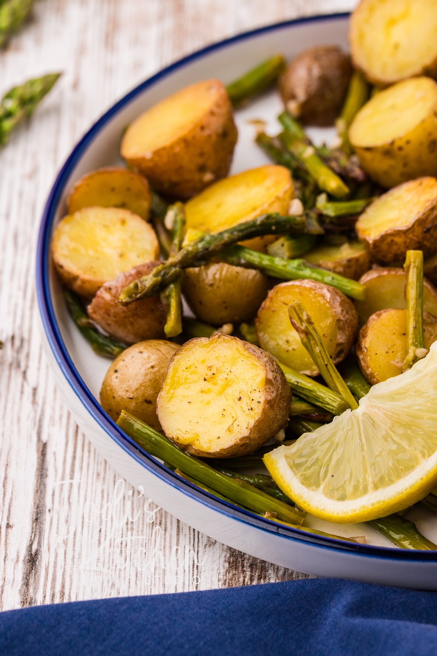 Lemon Garlic Roasted Potatoes & Asparagus