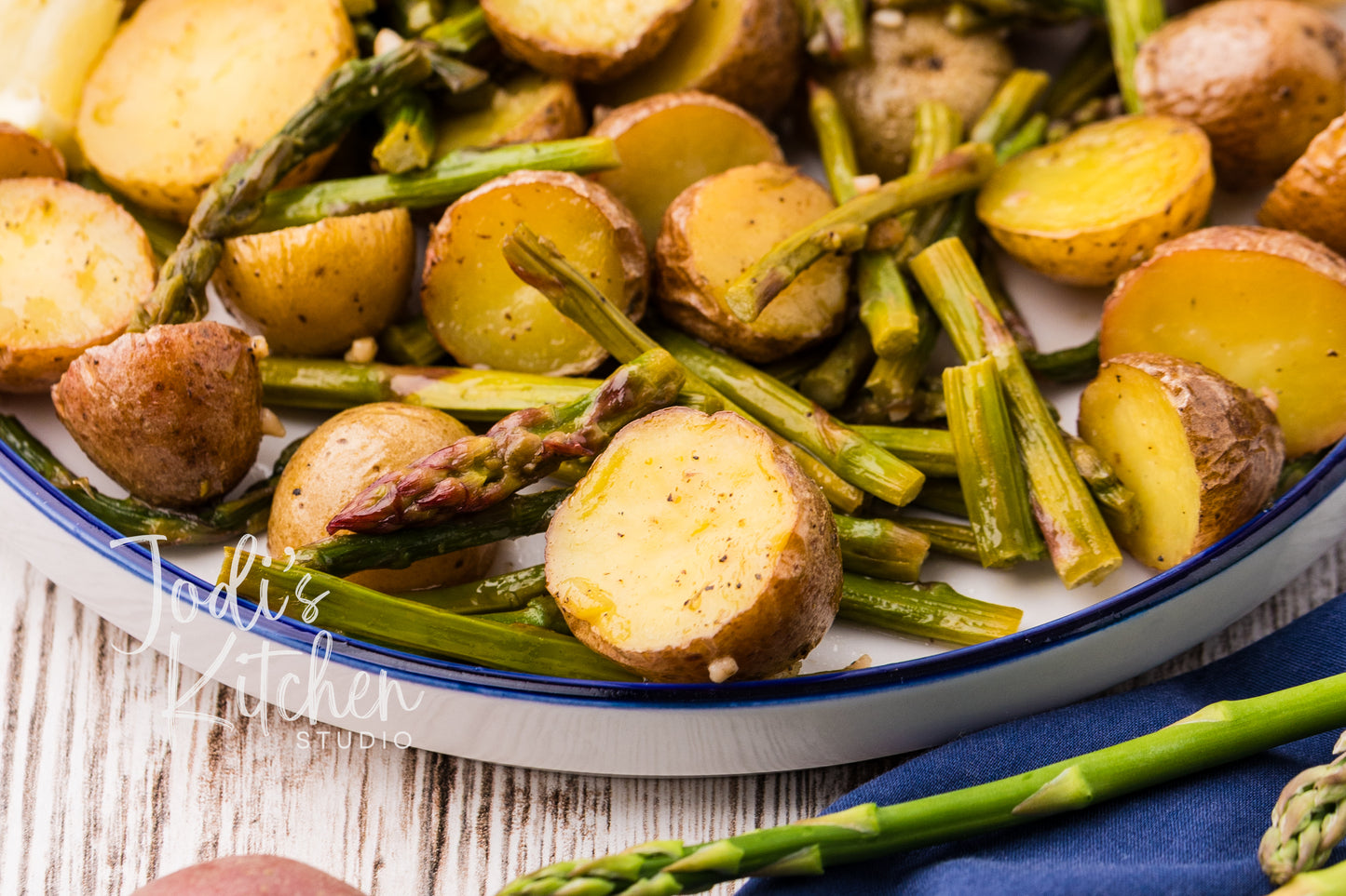 Lemon Garlic Roasted Potatoes & Asparagus
