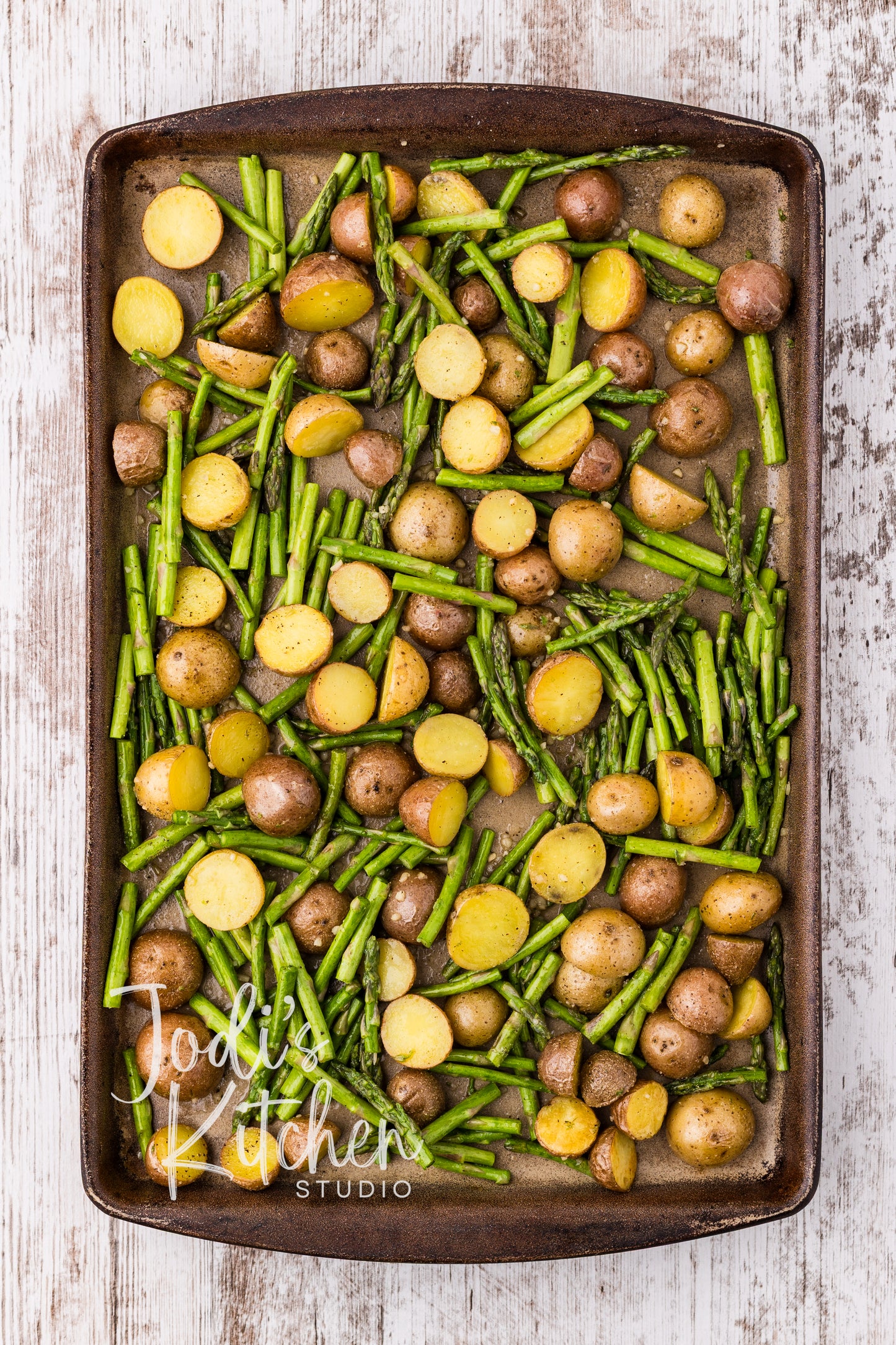 Lemon Garlic Roasted Potatoes & Asparagus