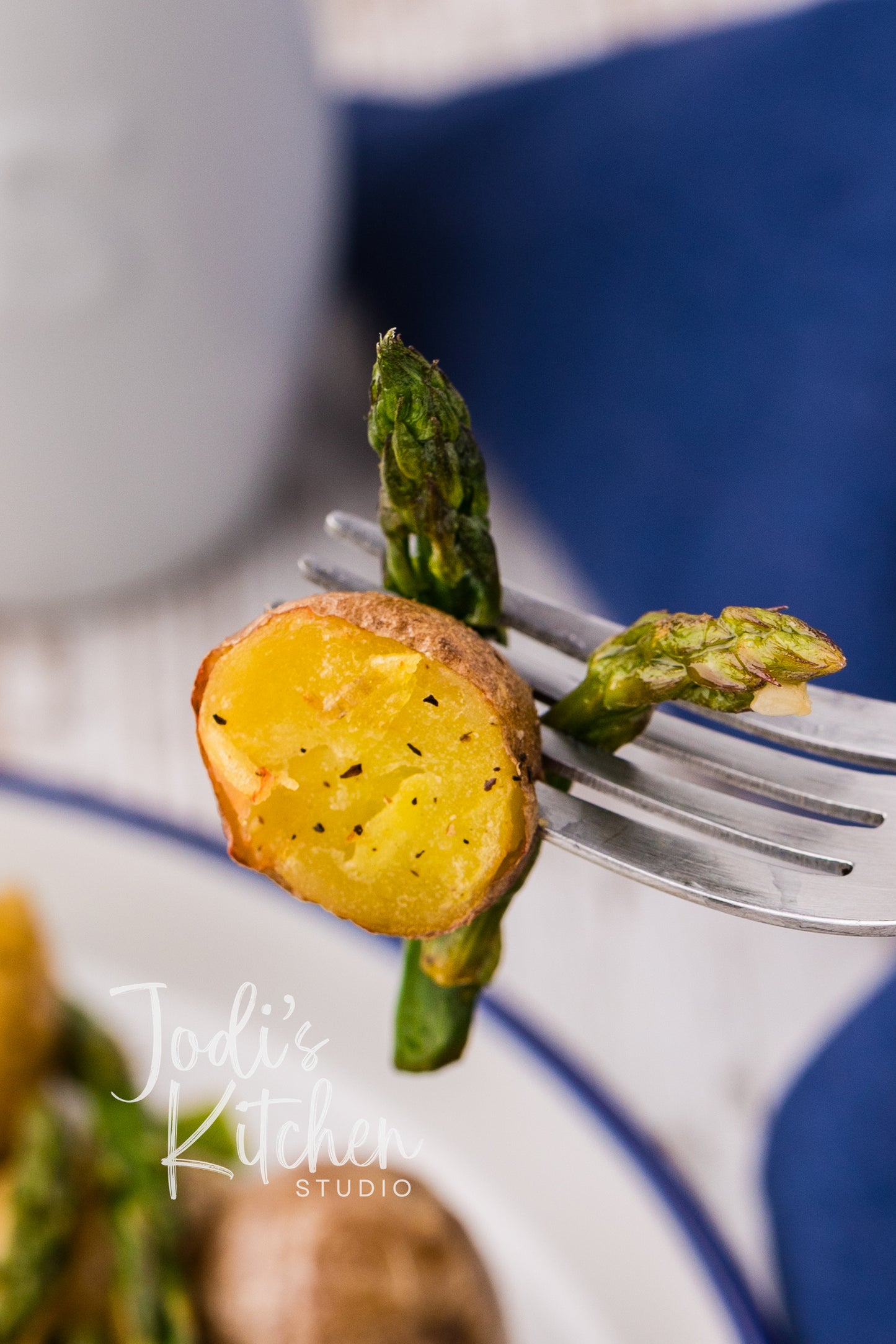 Lemon Garlic Roasted Potatoes & Asparagus