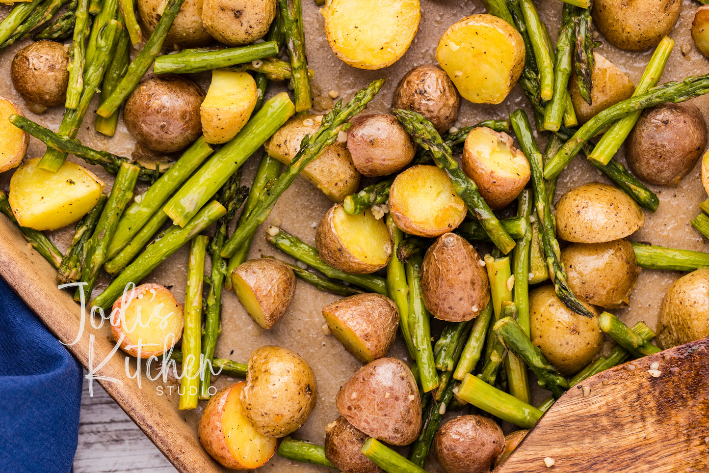 Lemon Garlic Roasted Potatoes & Asparagus