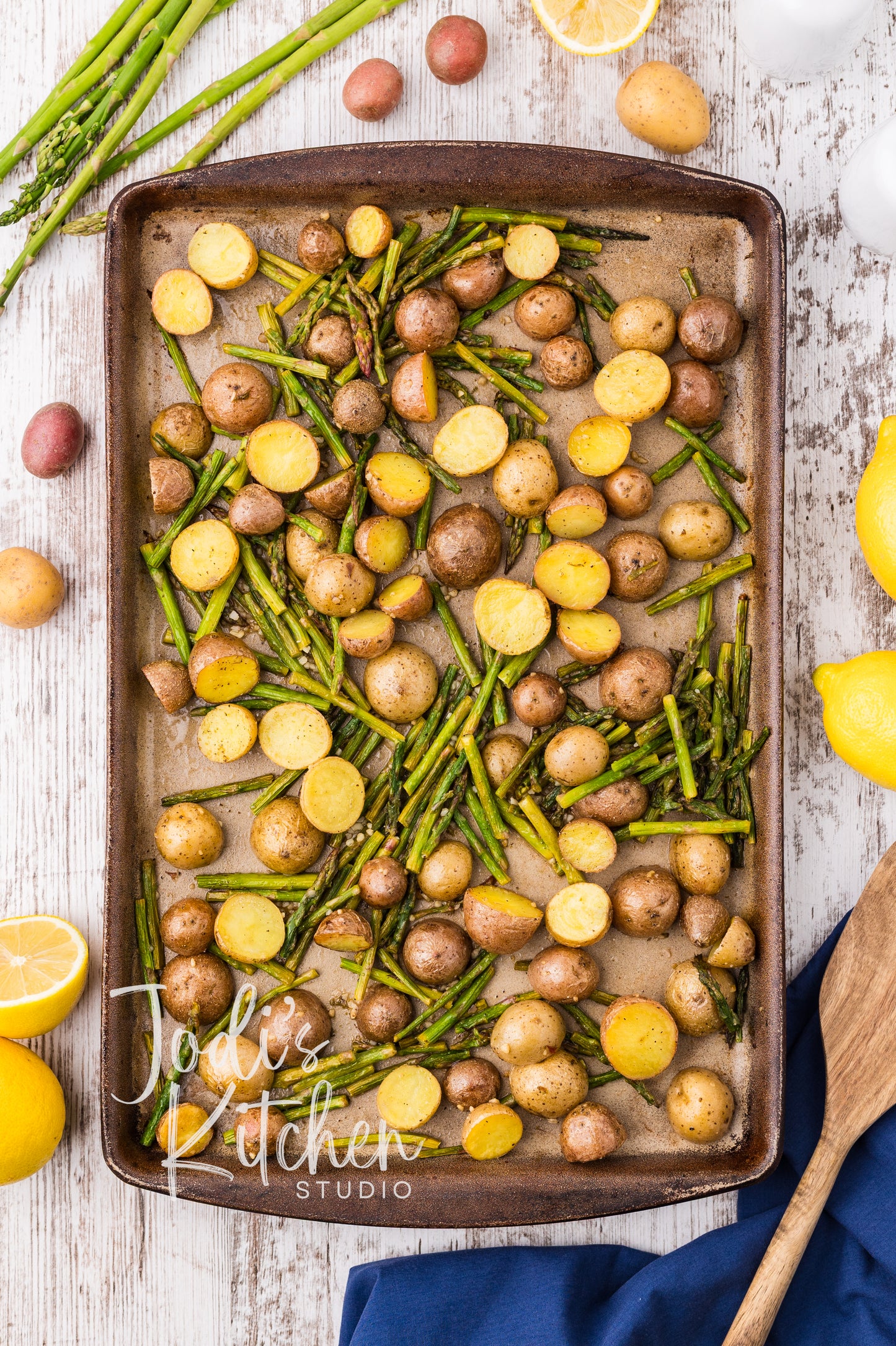 Lemon Garlic Roasted Potatoes & Asparagus