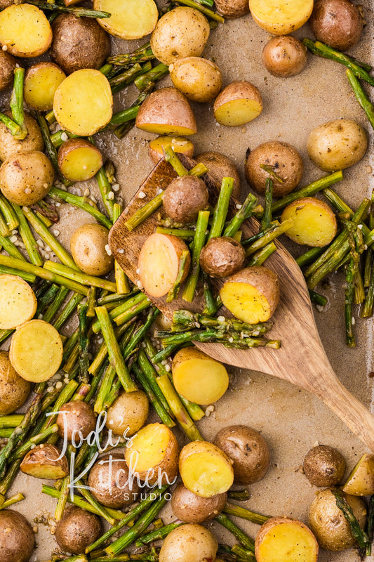 Lemon Garlic Roasted Potatoes & Asparagus