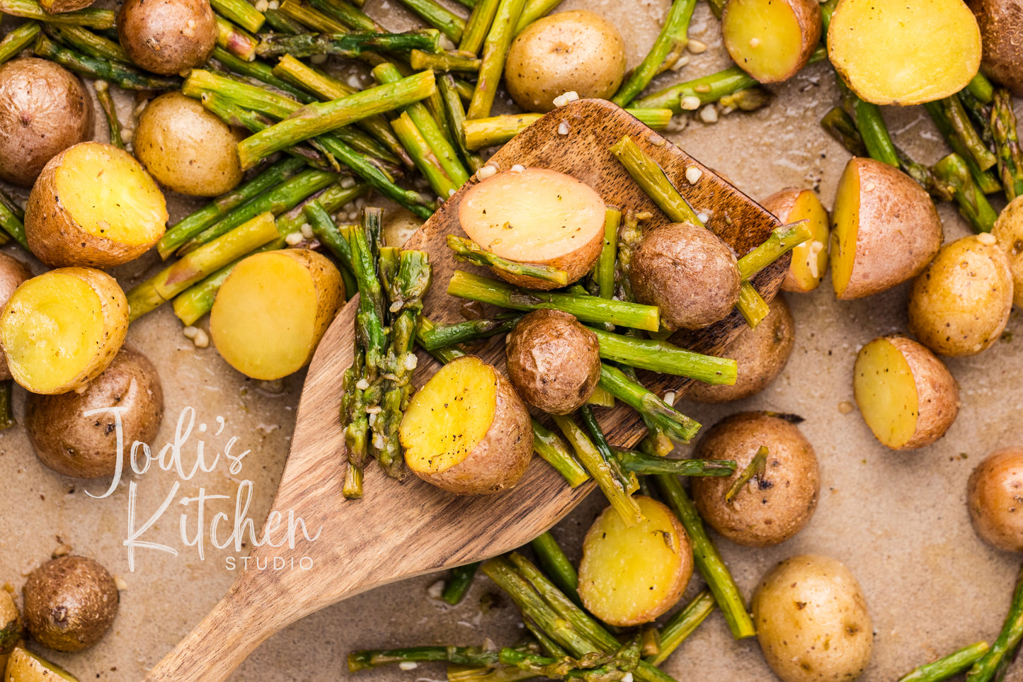 Lemon Garlic Roasted Potatoes & Asparagus
