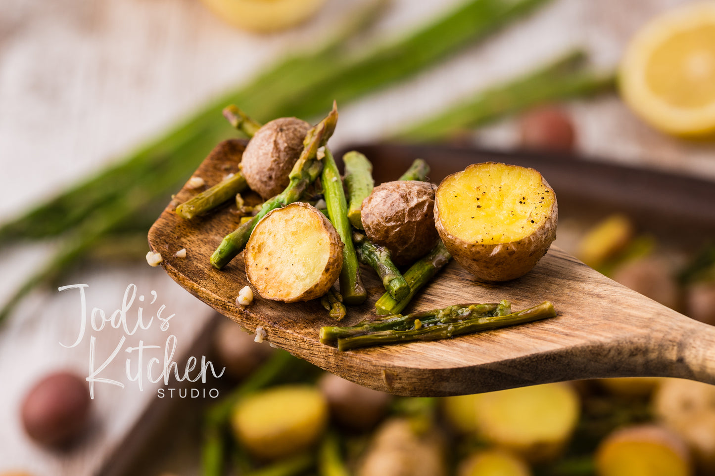 Lemon Garlic Roasted Potatoes & Asparagus